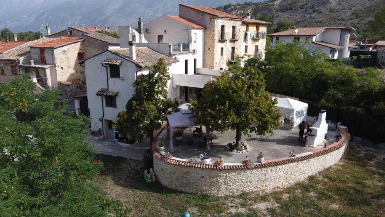 Penzion "Il Miglio" Country House Pettorano sul Gizio Exteriér fotografie